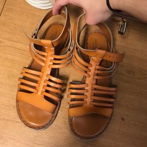 American eagle sandals